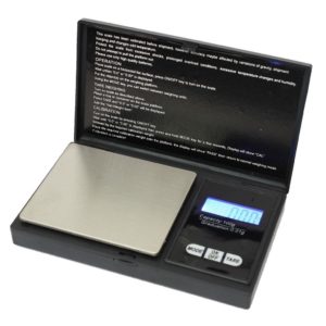 Digital våg med 0.01 gram noggranhet. LCD-display